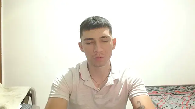 Snapshot of ChicoMaloFfF chatting on May 2026 01:01:01 AM ChicoMaloFfF online show from May 2026 01:01:01 AM