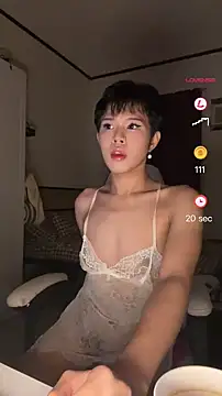 Plaxtique online show from January 2026 08:54:01 PM