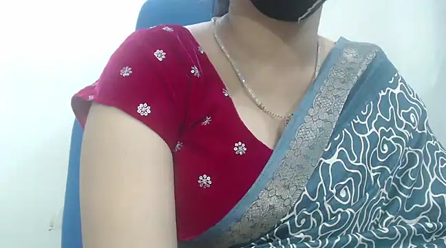 Snapshot of Lovely_Siri_23 chatting on January 2025 09:50:01 PM Lovely Siri 23 online show from January 2025 09:50:01 PM