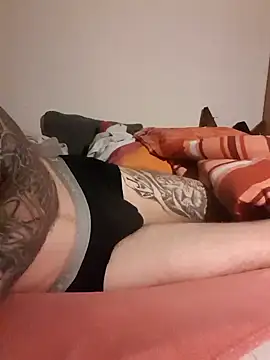 Snapshot of PIercingBoy38 chatting on January 2025 09:17:02 PM PIercingBoy38 online show from January 2025 09:17:02 PM