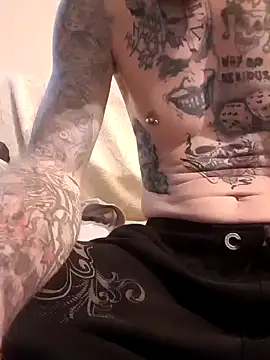 Snapshot of PIercingBoy38 chatting on February 2025 02:21:02 PM PIercingBoy38 online show from February 2025 02:21:02 PM