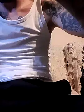 Snapshot of PIercingBoy38 chatting on February 2025 03:58:01 PM PIercingBoy38 online show from February 2025 03:58:01 PM