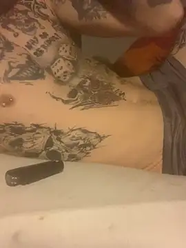 Snapshot of PIercingBoy38 chatting on February 2025 12:21:02 AM PIercingBoy38 online show from February 2025 12:21:02 AM