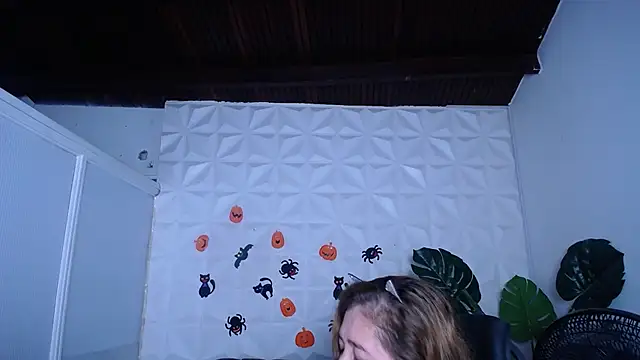 Valentinaa mature online show from October 2025 08:20:01 AM