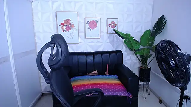 Valentinaa mature online show from November 2025 12:31:01 AM