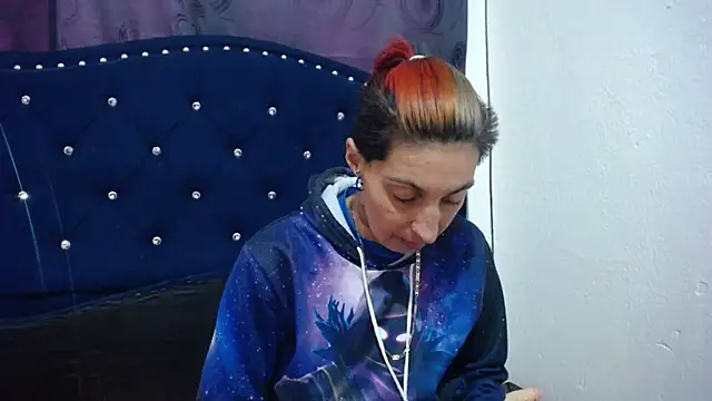 anyu1306 online show from December 2024 04:57:01 PM