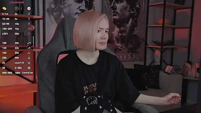 ReiYosimoto online show from November 2025 02:04:01 PM