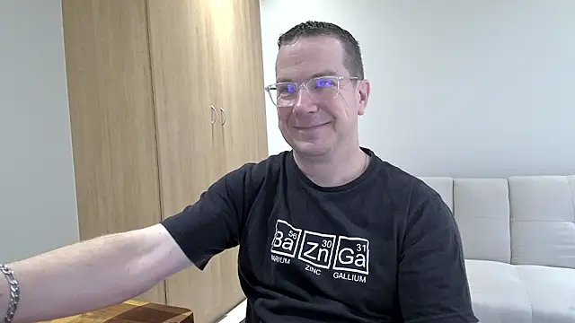 BrettJ81 online show from November 2025 12:55:01 PM