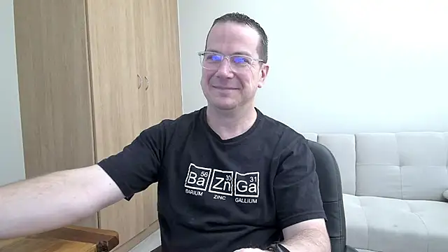 BrettJ81 online show from December 2025 10:57:01 AM