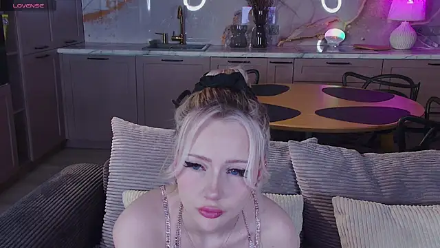 Snapshot of Lexitey chatting on January 2026 11:20:01 PM Lexitey online show from January 2026 11:20:01 PM