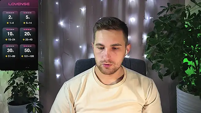 Snapshot of Sweeet__boy chatting on February 2025 08:24:02 AM Sweeet boy online show from February 2025 08:24:02 AM