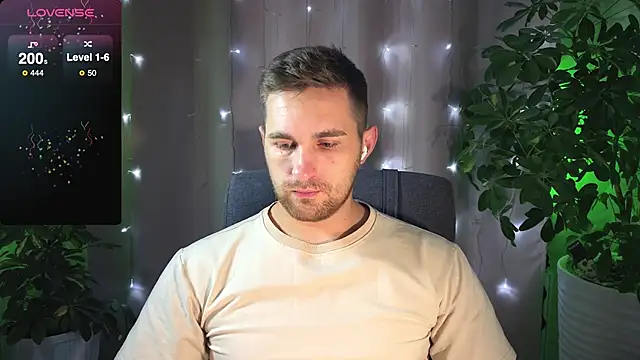 Snapshot of Sweeet__boy chatting on February 2025 11:17:01 PM Sweeet boy online show from February 2025 11:17:01 PM