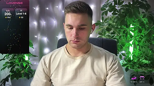 Snapshot of Sweeet__boy chatting on February 2025 05:50:02 AM Sweeet boy online show from February 2025 05:50:02 AM