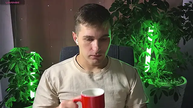 Snapshot of Sweeet__boy chatting on February 2025 10:18:01 AM Sweeet boy online show from February 2025 10:18:01 AM