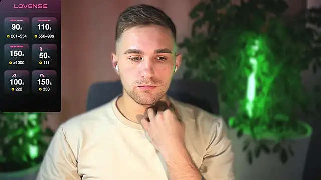 Snapshot of Sweeet__boy chatting on February 2025 08:06:02 AM Sweeet boy online show from February 2025 08:06:02 AM