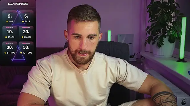 Snapshot of Sweeet__boy chatting on September 2025 11:43:02 AM Sweeet boy online show from September 2025 11:43:02 AM