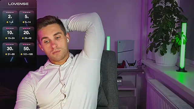 Snapshot of Sweeet__boy chatting on September 2025 01:58:01 PM Sweeet boy online show from September 2025 01:58:01 PM