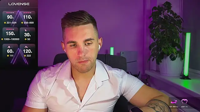 Snapshot of Sweeet__boy chatting on September 2025 04:01:02 PM Sweeet boy online show from September 2025 04:01:02 PM