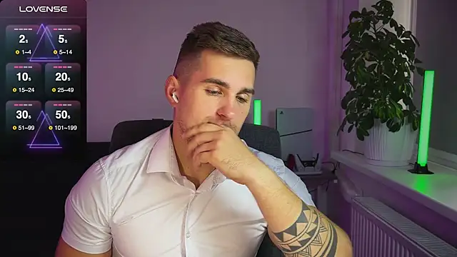 Snapshot of Sweeet__boy chatting on October 2025 07:26:02 AM Sweeet boy online show from October 2025 07:26:02 AM