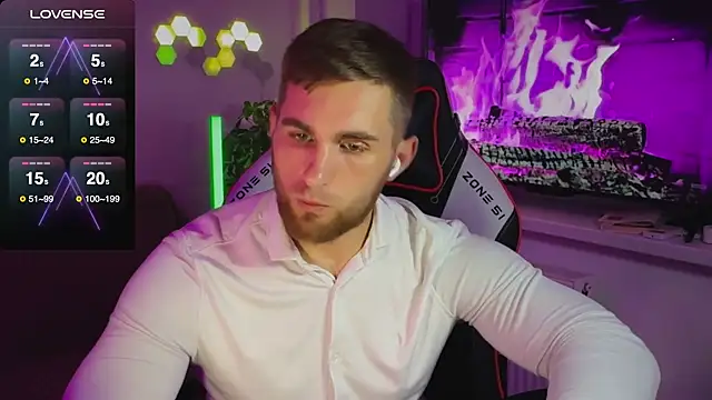 Snapshot of Sweeet__boy chatting on October 2025 10:00:01 PM Sweeet boy online show from October 2025 10:00:01 PM