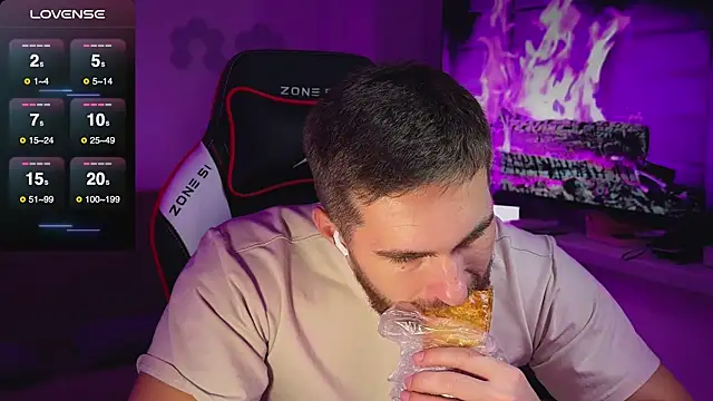 Snapshot of Sweeet__boy chatting on November 2025 10:33:02 PM Sweeet boy online show from November 2025 10:33:02 PM