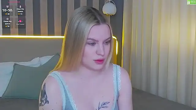 Snapshot of AmaliaBell chatting on April 2026 01:06:01 PM AmaliaBell online show from April 2026 01:06:01 PM