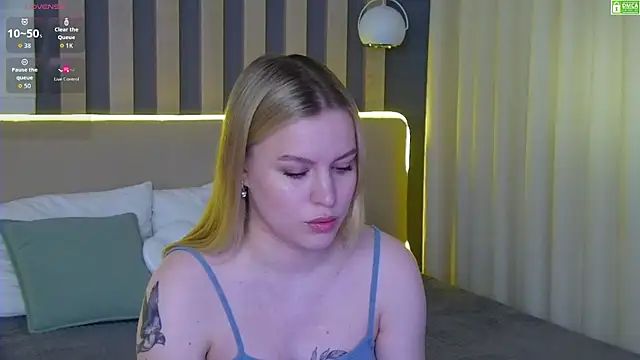 Snapshot of AmaliaBell chatting on June 2026 01:39:01 PM AmaliaBell online show from June 2026 01:39:01 PM