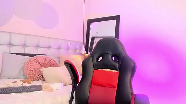 Snapshot of pervert_lizza chatting on March 2025 04:57:02 PM pervert lizza online show from March 2025 04:57:02 PM