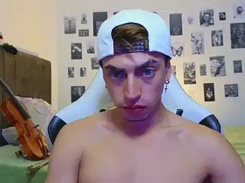 perlman gigolo2 online show from December 2024 04:43:01 PM