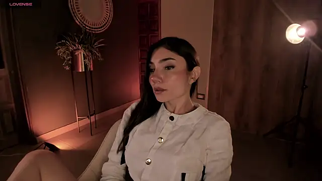 Snapshot of AmyArmstrong chatting on February 2025 11:44:02 PM AmyArmstrong online show from February 2025 11:44:02 PM