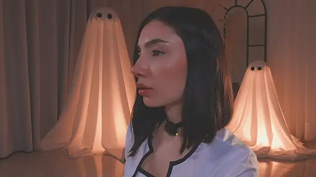 Snapshot of AmyArmstrong chatting on October 2025 12:47:01 AM AmyArmstrong online show from October 2025 12:47:01 AM