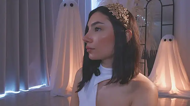 Snapshot of AmyArmstrong chatting on October 2025 08:32:01 PM AmyArmstrong online show from October 2025 08:32:01 PM