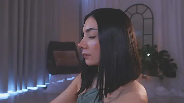 Snapshot of AmyArmstrong chatting on November 2025 08:41:01 PM AmyArmstrong online show from November 2025 08:41:01 PM