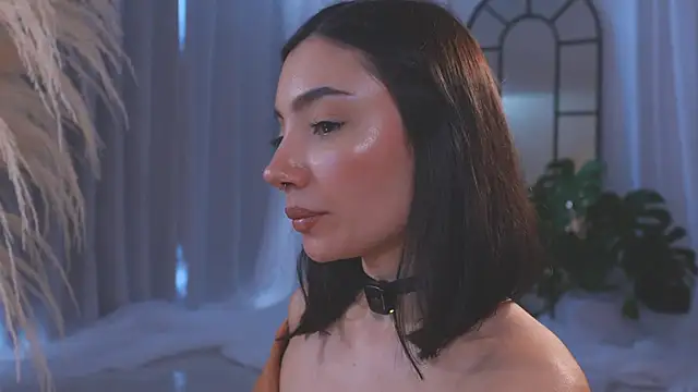 Snapshot of AmyArmstrong chatting on November 2025 09:31:01 PM AmyArmstrong online show from November 2025 09:31:01 PM