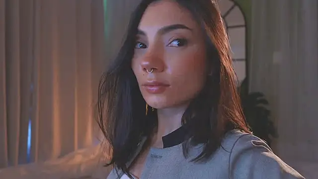 Snapshot of AmyArmstrong chatting on November 2025 08:55:01 PM AmyArmstrong online show from November 2025 08:55:01 PM