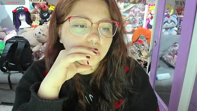 Snapshot of soficammy chatting on November 2025 09:15:02 PM soficammy online show from November 2025 09:15:02 PM