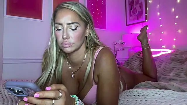 Fitnessbabe69 online show from January 2026 07:12:01 AM